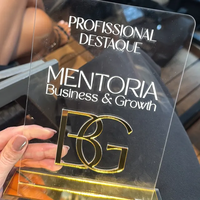 Troféu de Profissional Destaque 2025 da mentoria Business & Growth